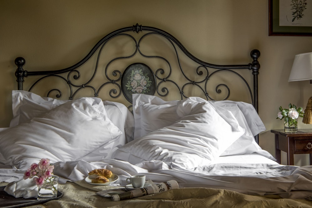 Monsignor Della Casa Country Resort 30/70