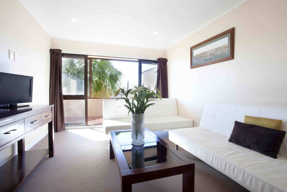 Auckland Airport Kiwi Hotel 41/62