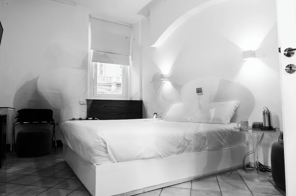 SUPERIOR, DOUBLE BED