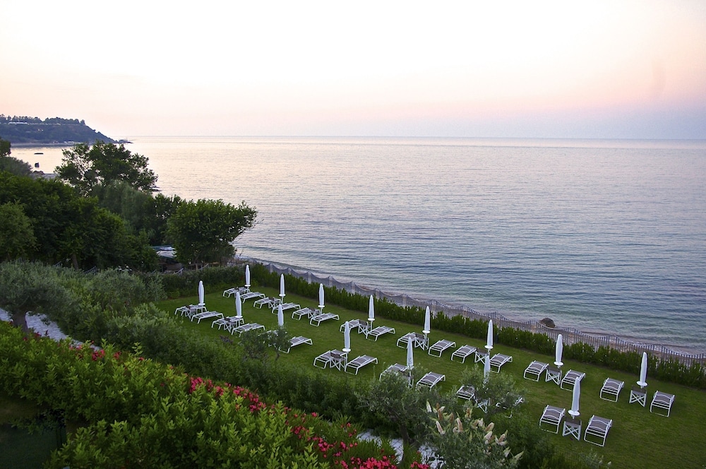 Baia Delphis Resort 3/59