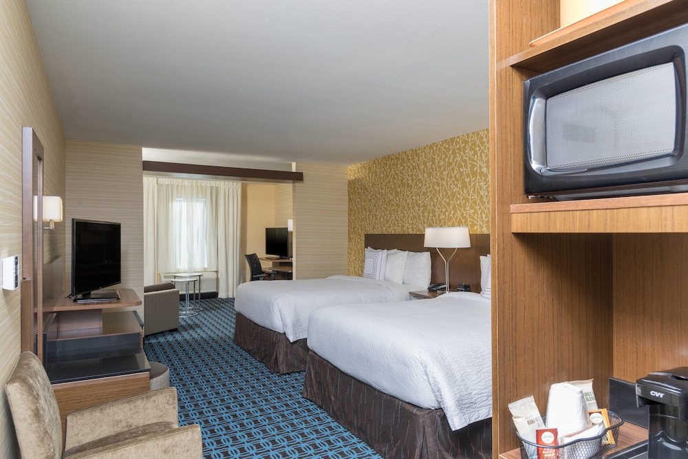 Fairfield Inn & Suites by Marriott Indianapolis Fishers 7/44