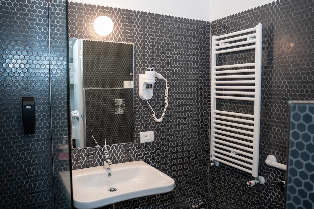 Babila Hostel 53/55
