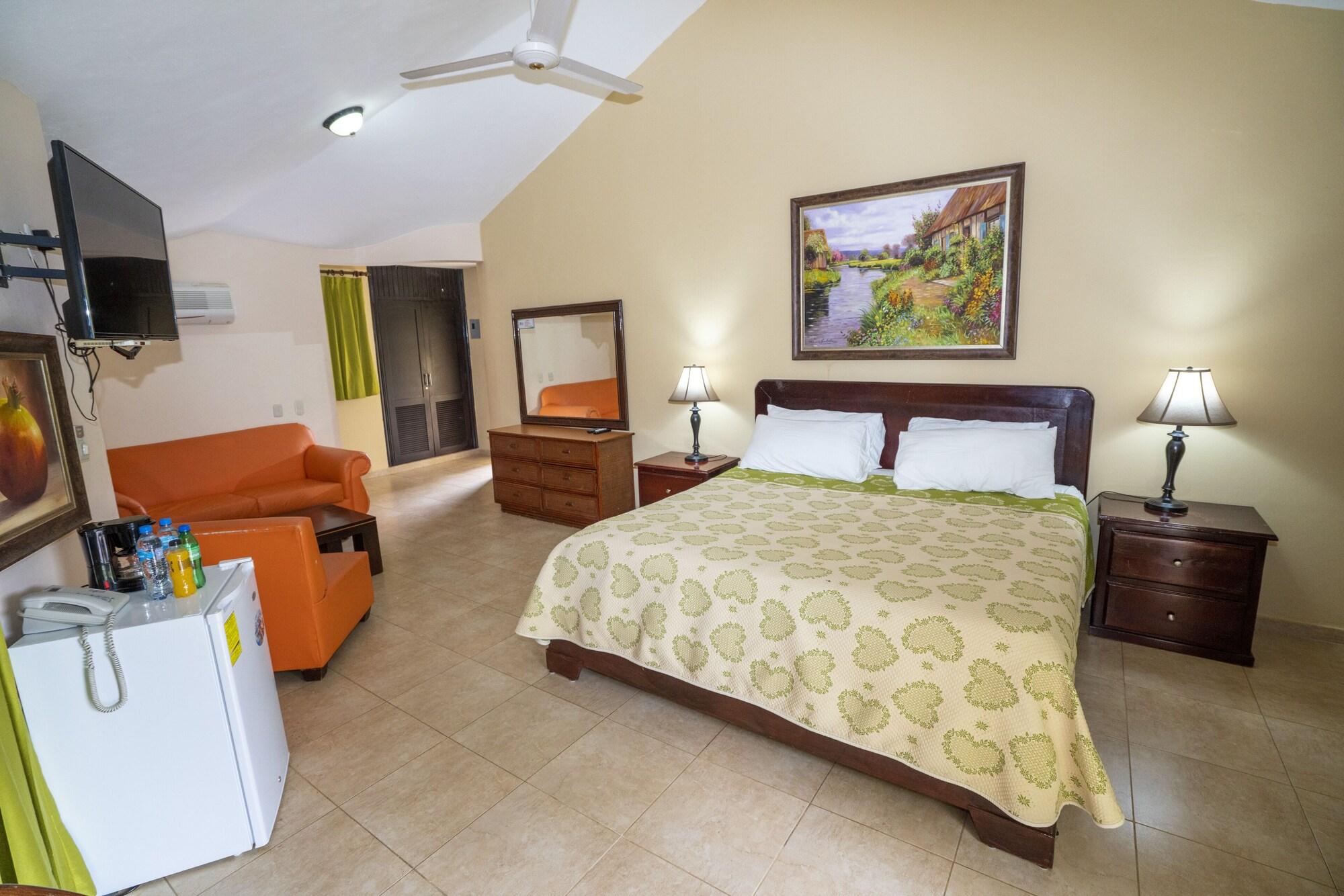 جناح، Jarabacoa River Club 2/4