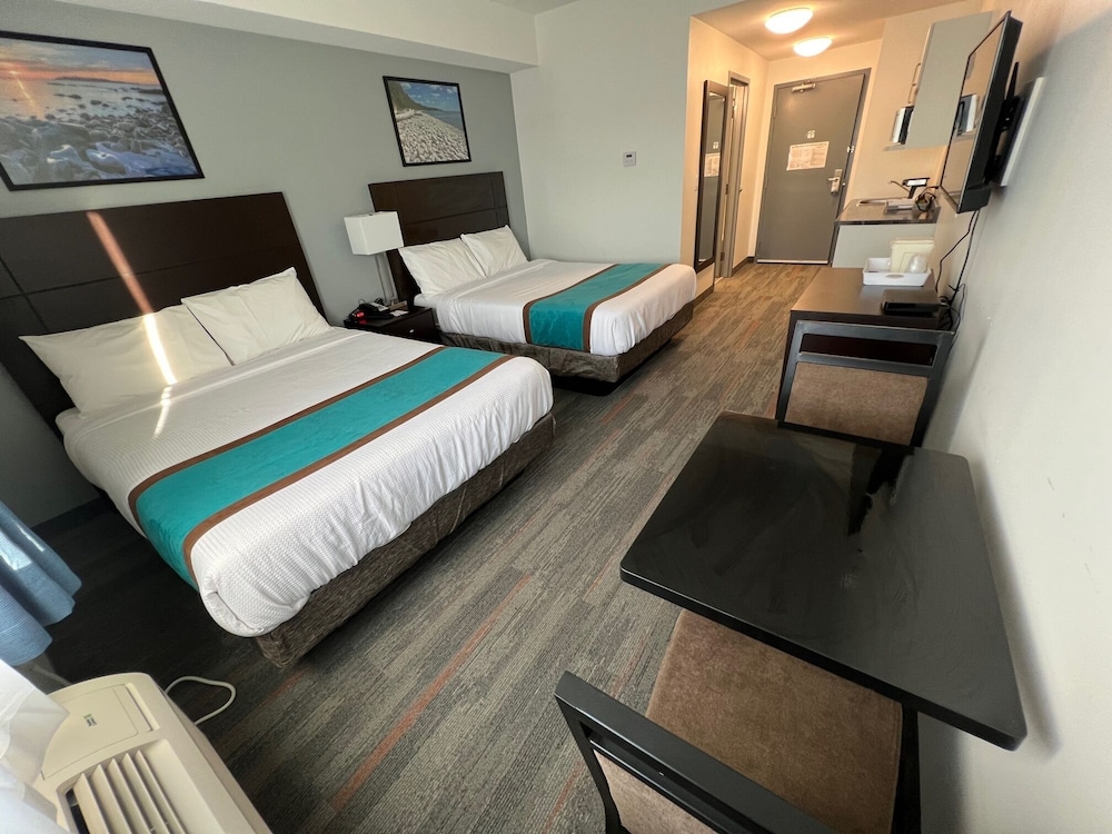 Travelodge by Wyndham Marathon 9/17