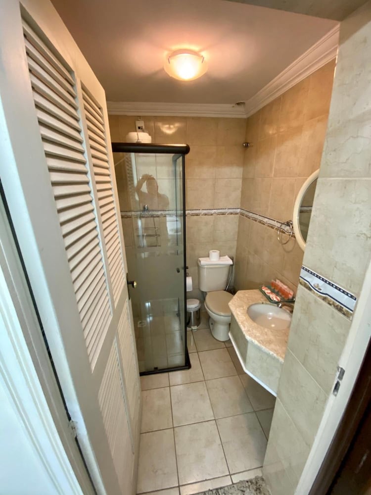 Lemes Hotel 49/50