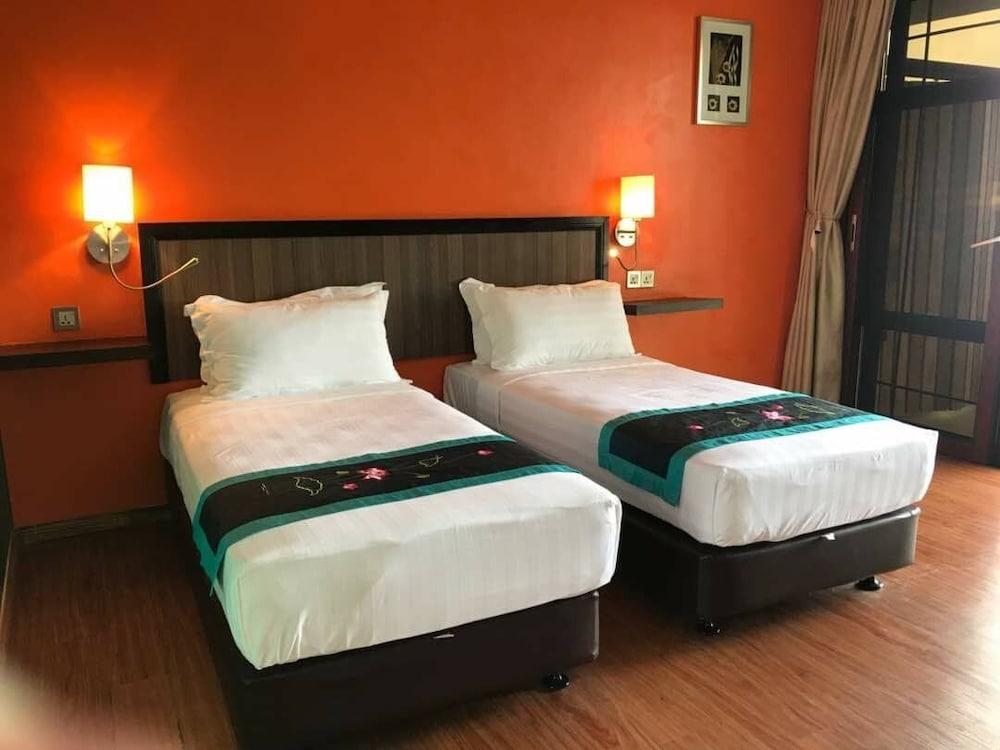 SUPERIOR, TWIN BEDS