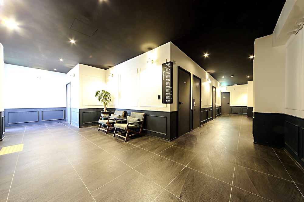 Masan Almond Hotel 34/43