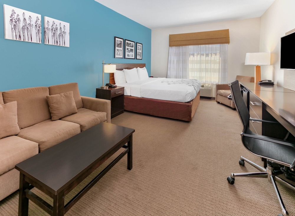 Wingate by Wyndham Longview North 28/48