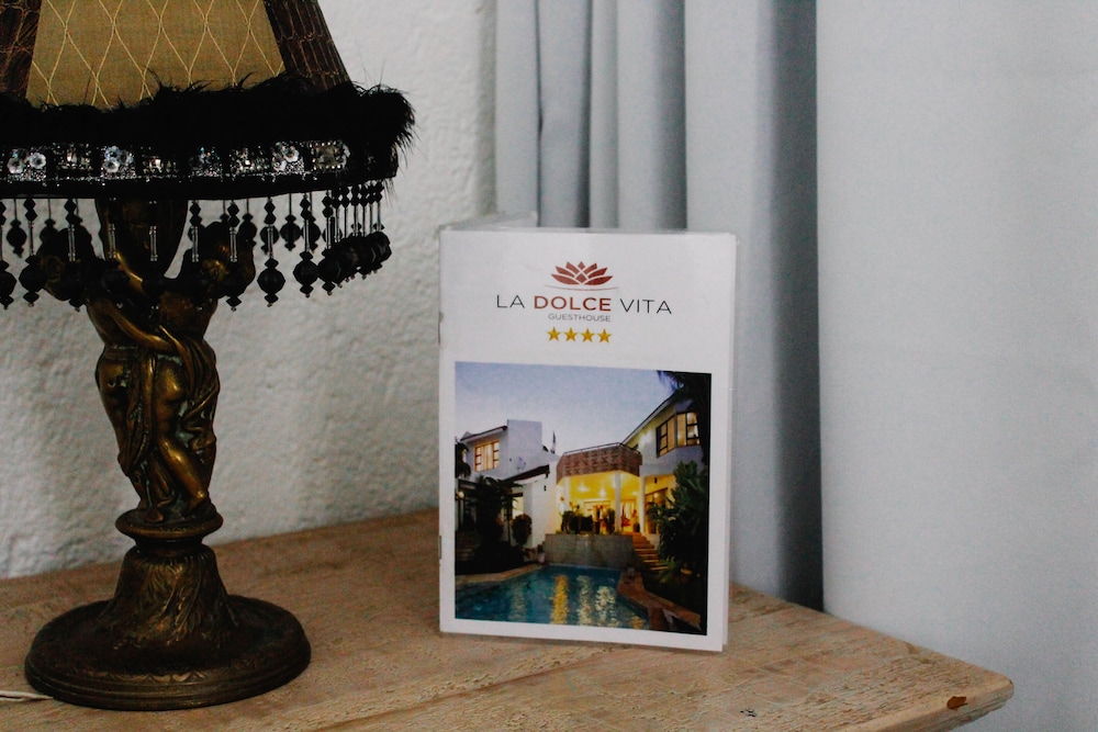 La Dolce Vita Guest House 20/50