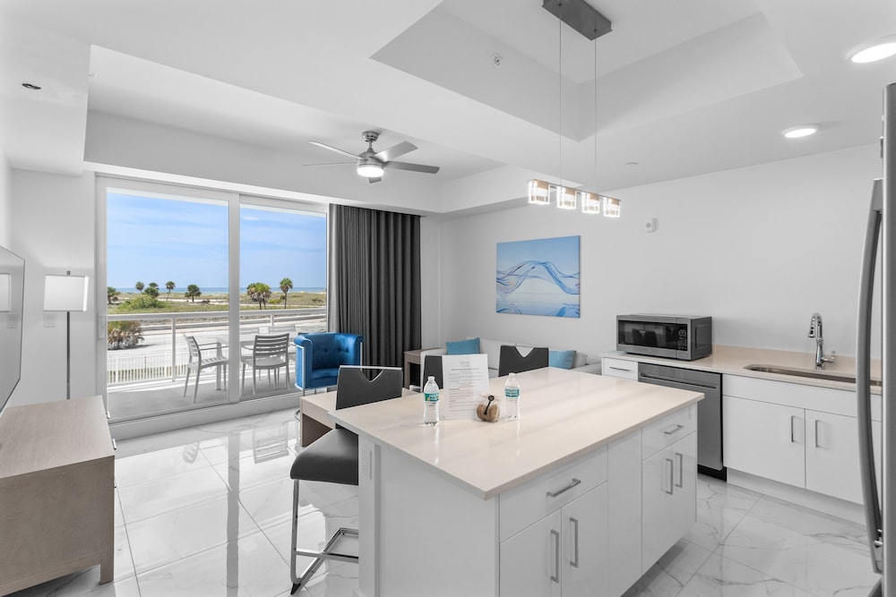 Treasure Island Ocean Club 36/50