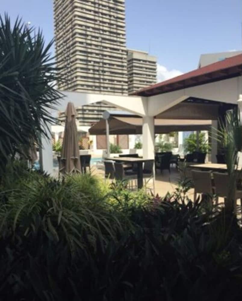 Tiama Hotel 69/72