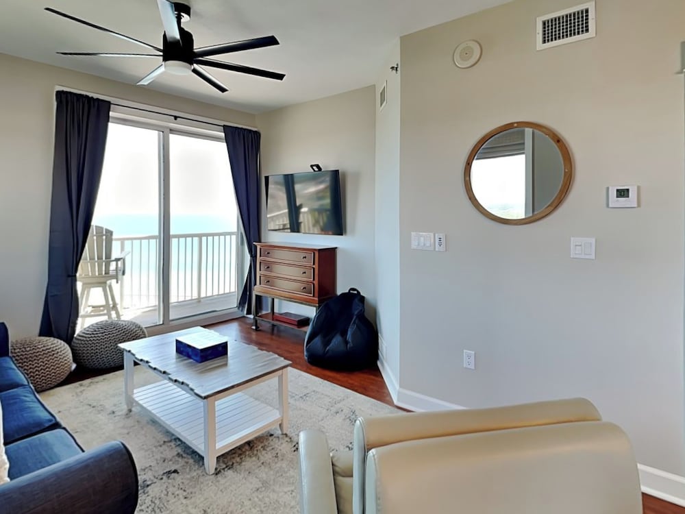 Grand Panama Beach Resort by Emerald View Resorts 53/77