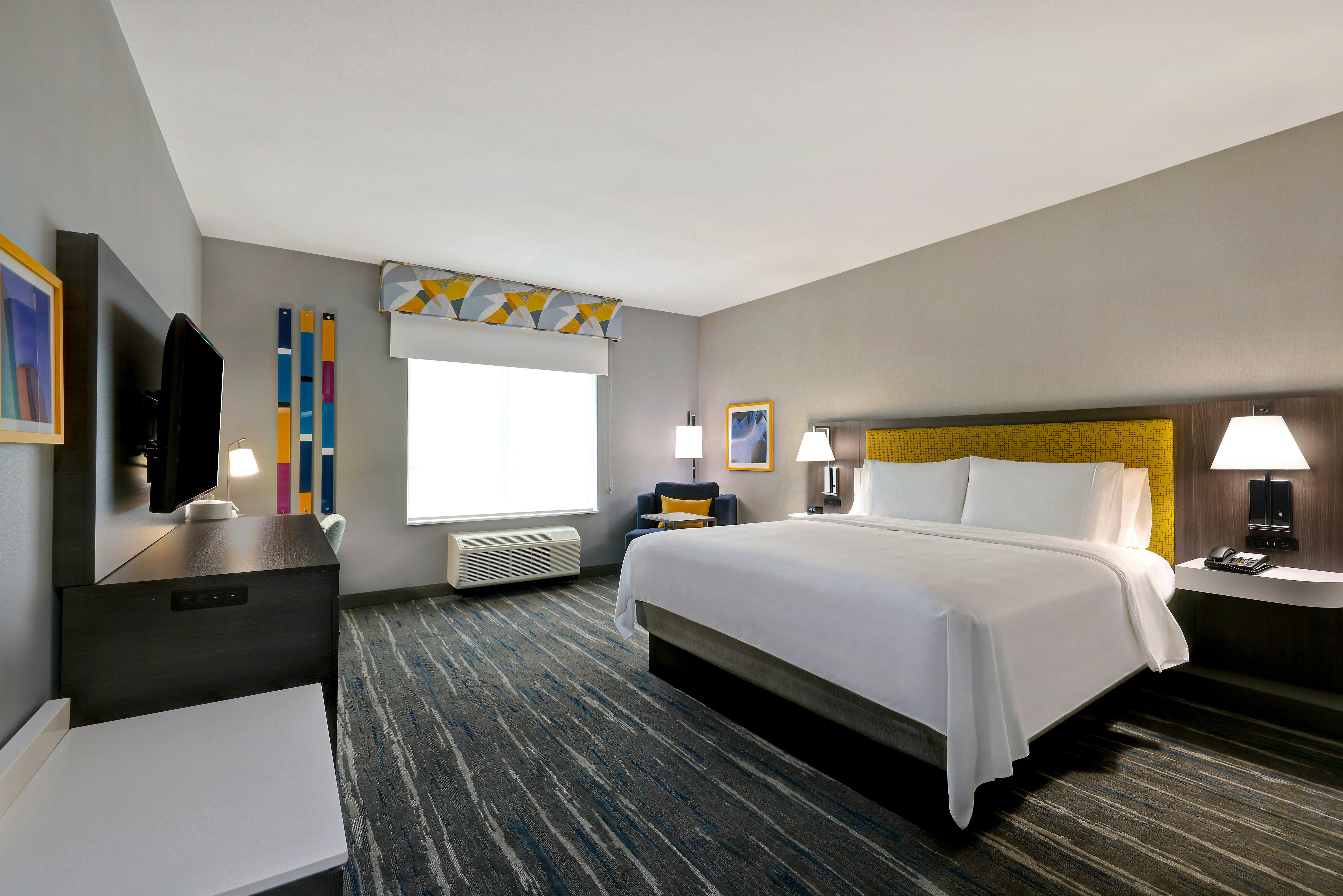 ROOM, KING BED