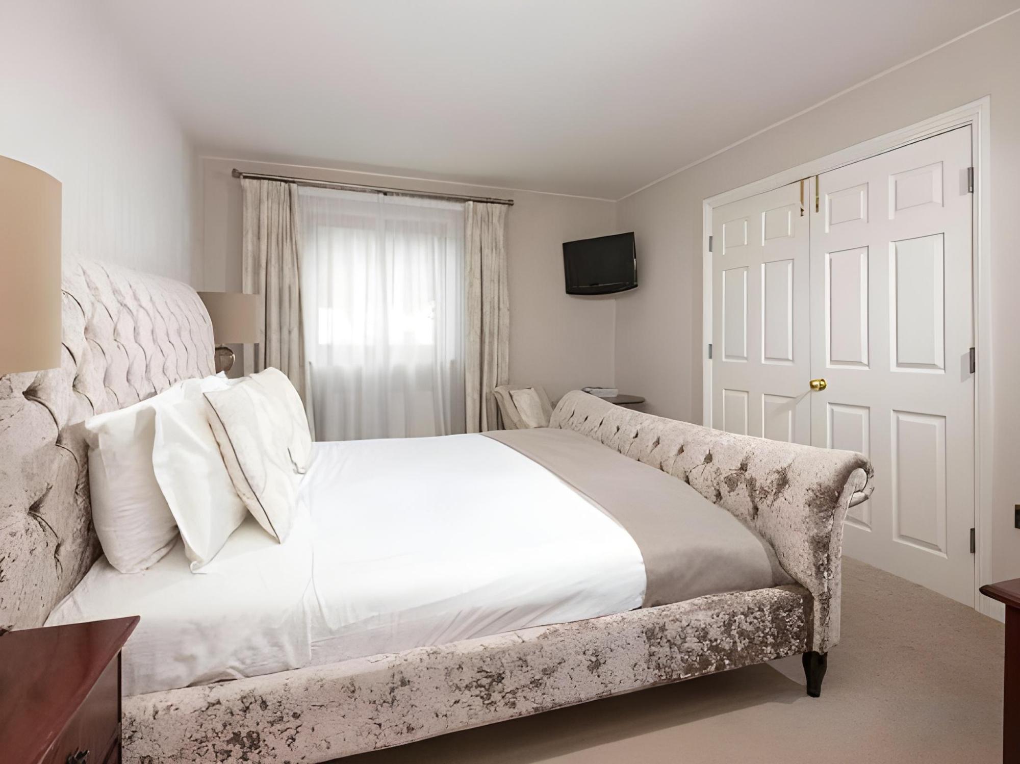The Cook and Barker Inn - Restaurant with rooms 6/24