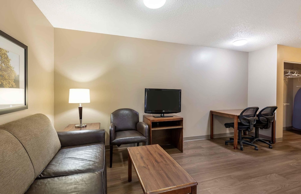 Extended Stay America - Cleveland - Great Northern Mall 46/54