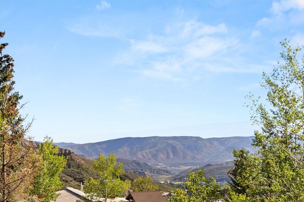 Laurelwood A Destination Residence 74/76