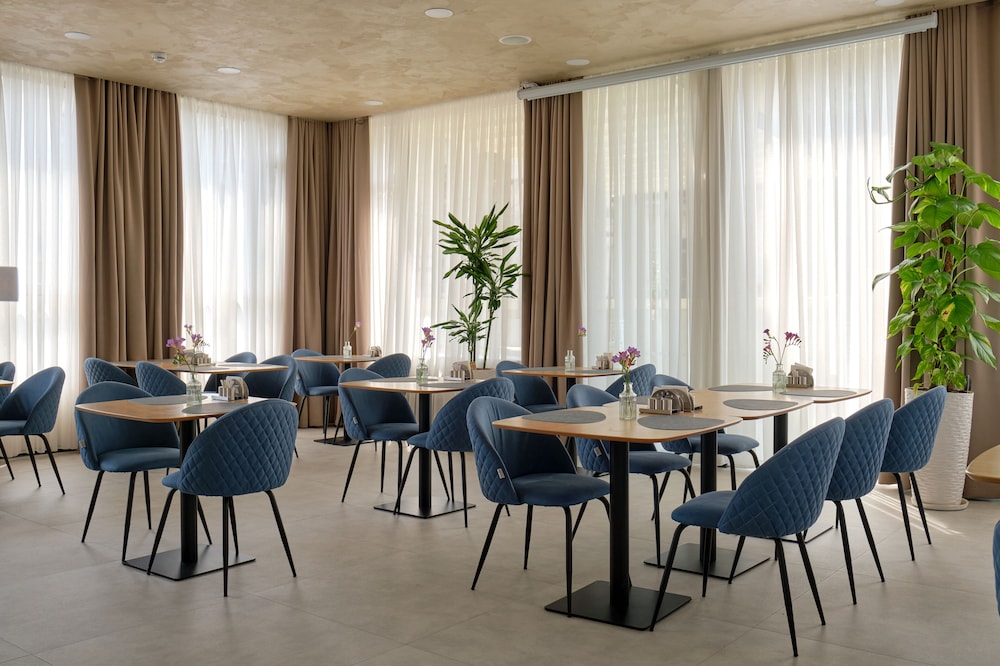 Stylo Residence & Suites 55/66