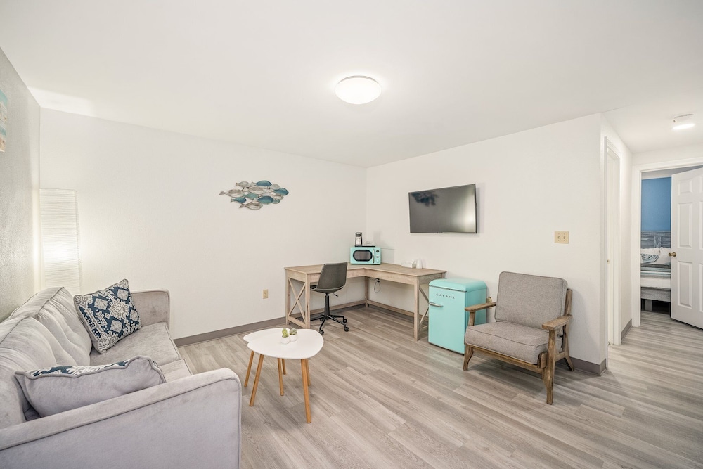Founder's Brook Motel & Suites 19/48