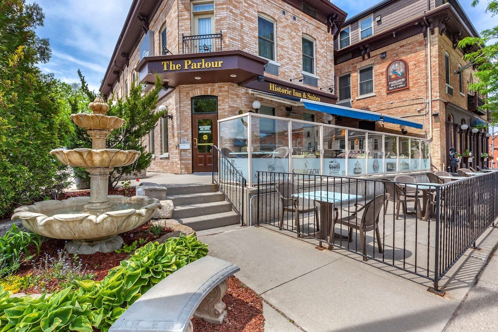 The Parlour Inn 1/45