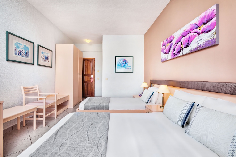 Palladium Hotel 12/50