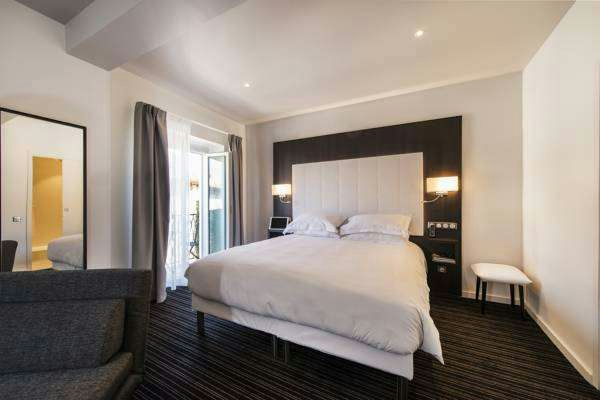 Hôtel 66 10/27
