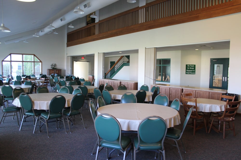Farmstead Inn & Conference Center 32/47