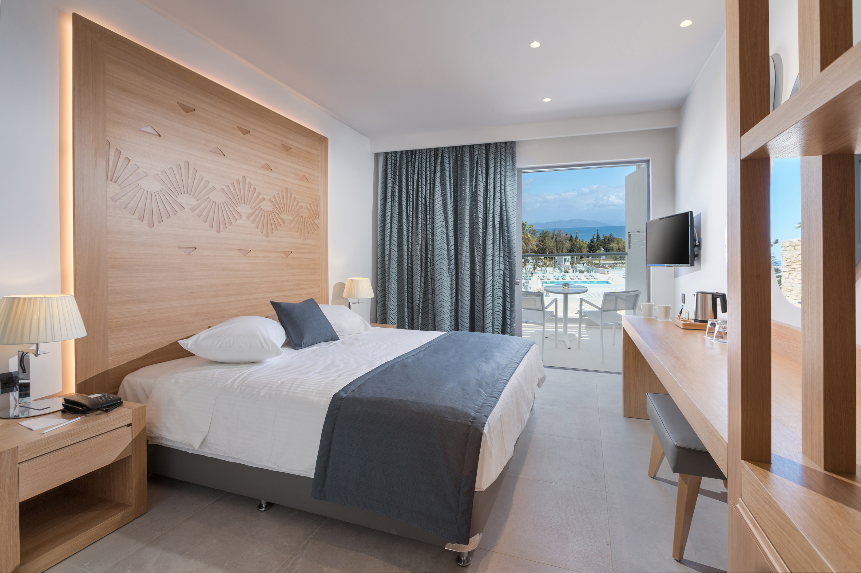 Room, Double or Twin Bed, Sea View, Hot Tub