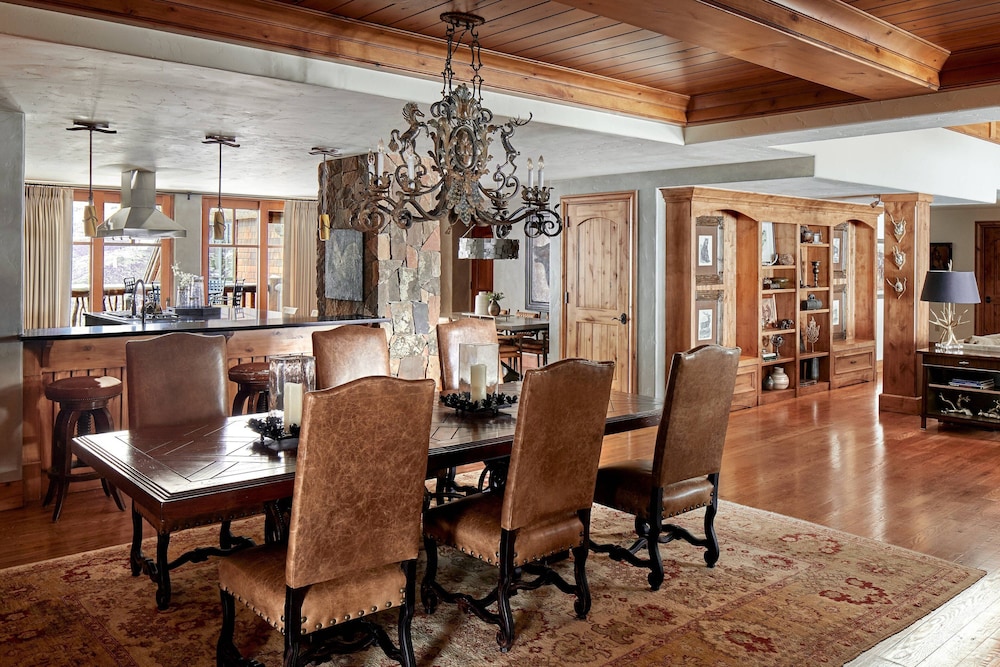 The Ritz-Carlton, Bachelor Gulch 45/47