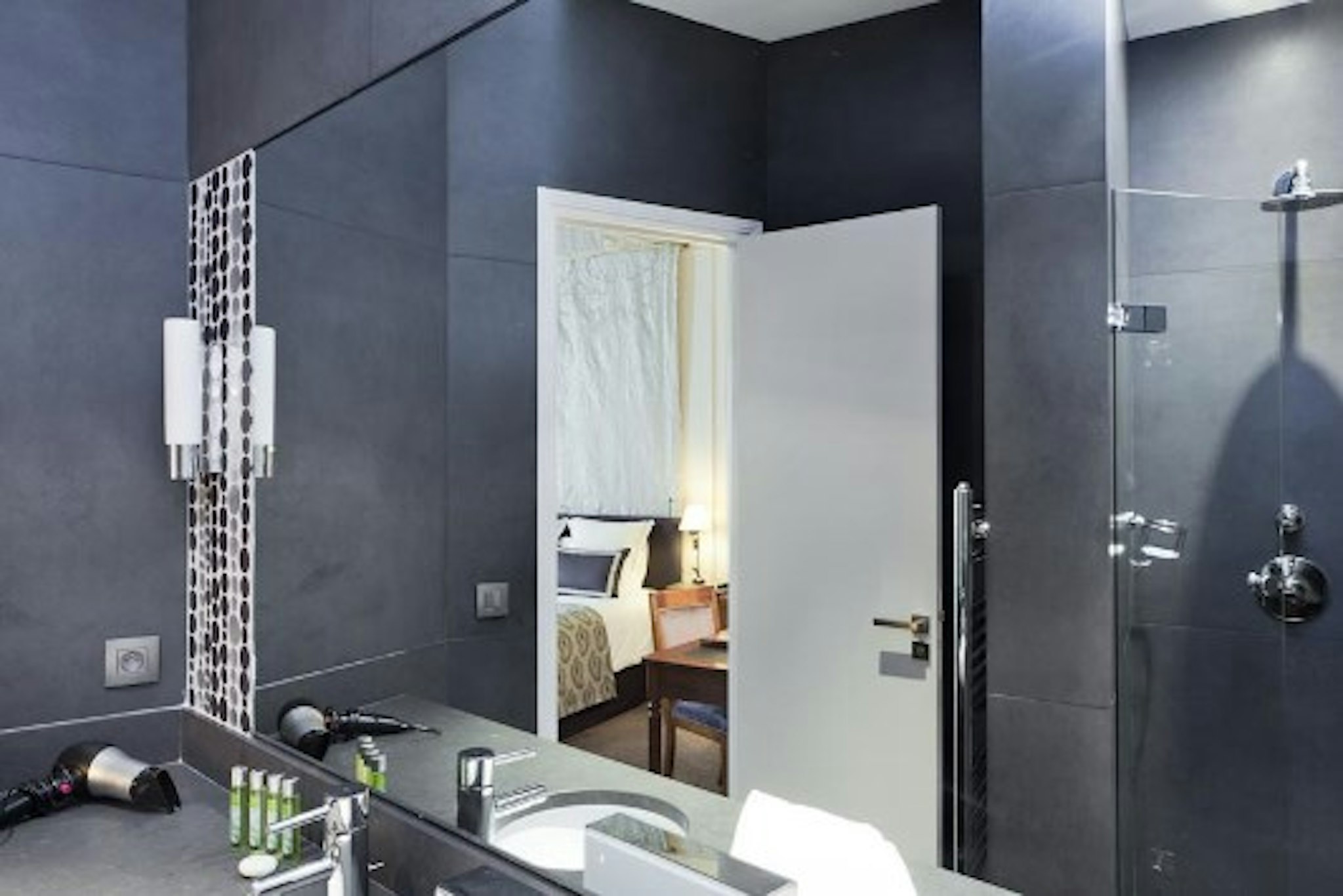 Hotel Mansart 63/63
