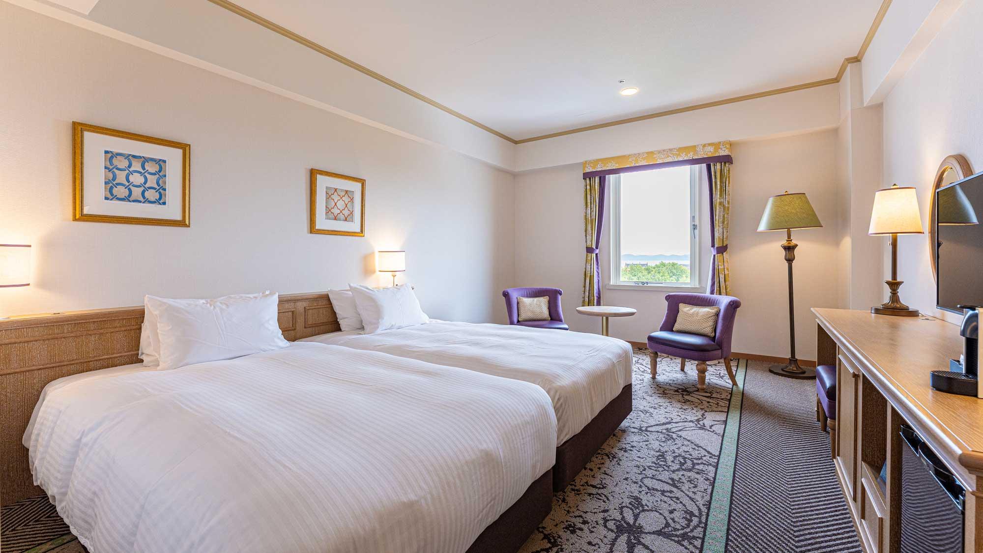 Room, Twin Beds, Patio