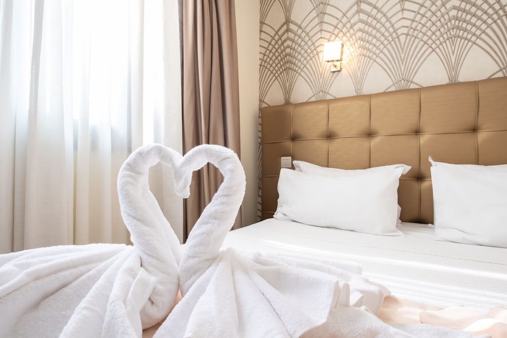 Golden City Hotel 14/26