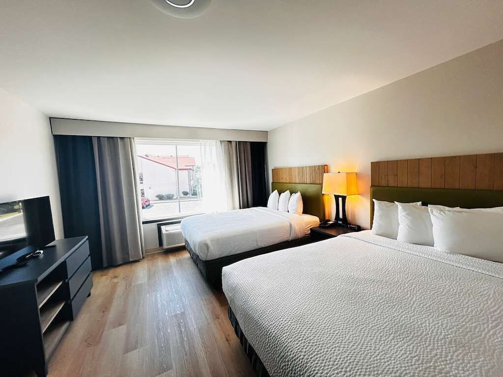 Radiant Inn and Suites Murfreesboro 12/40