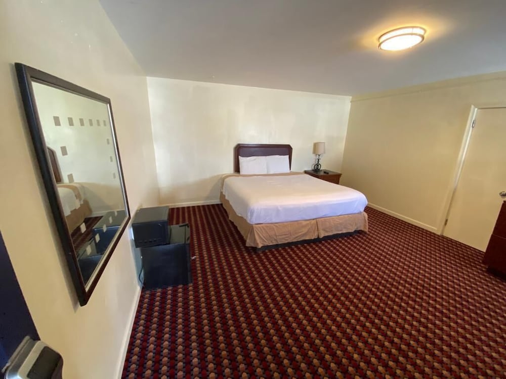 STANDARD, KING BED