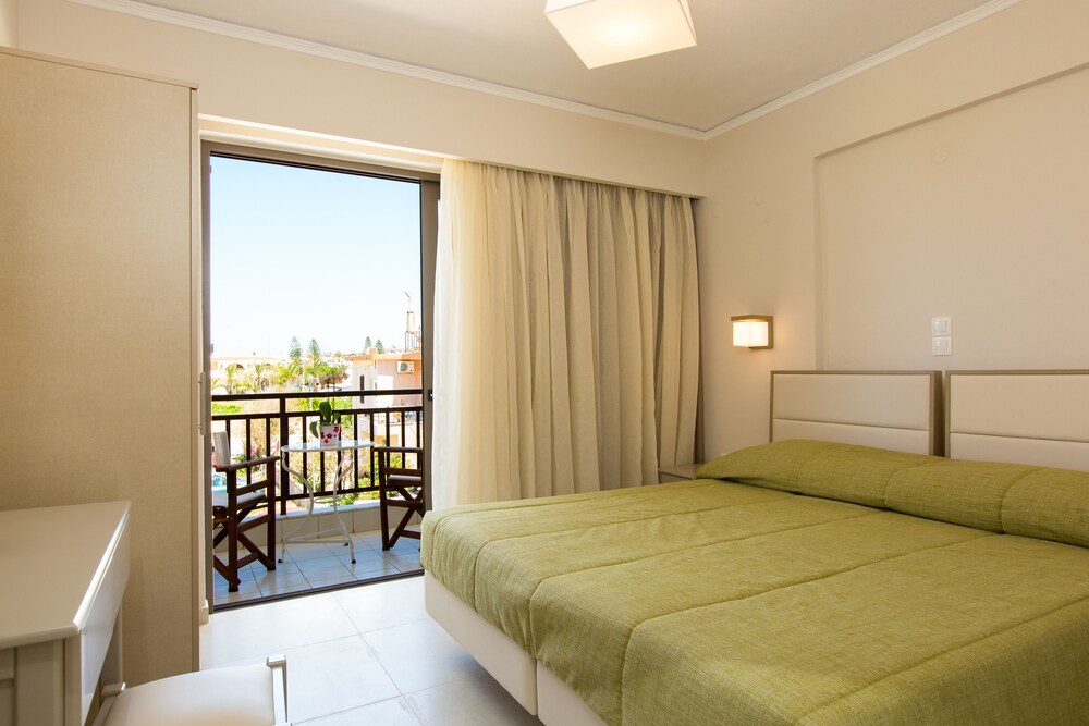 Trefon Hotel Apartments and Family Suites 20/73