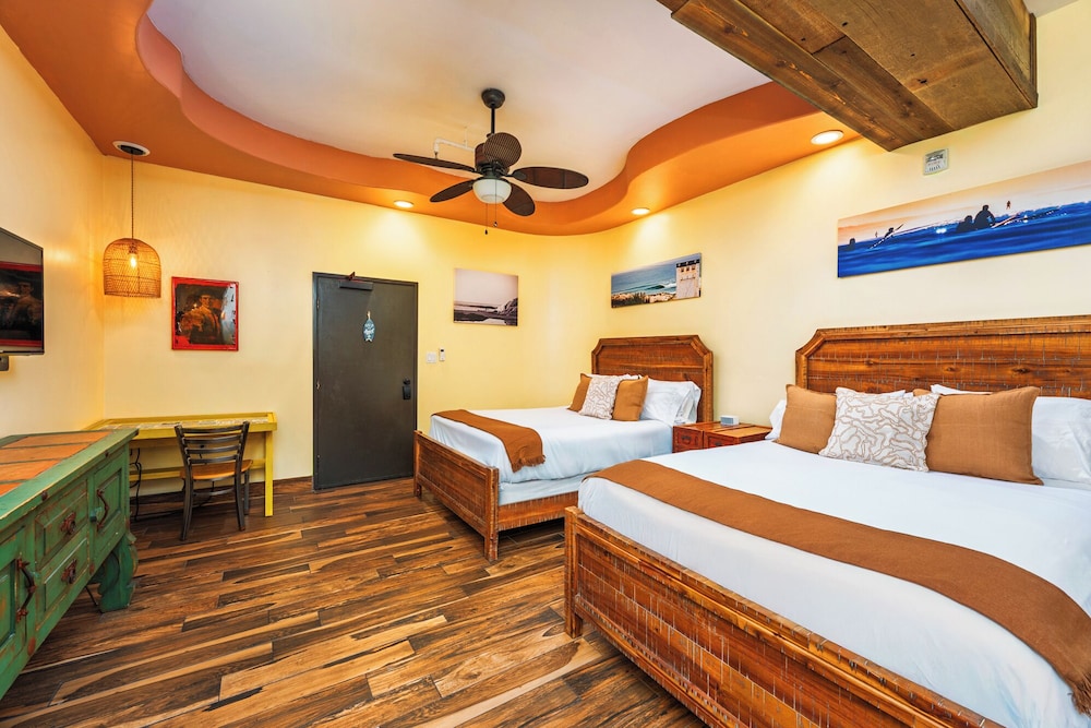 Baja, 2 Queen Beds