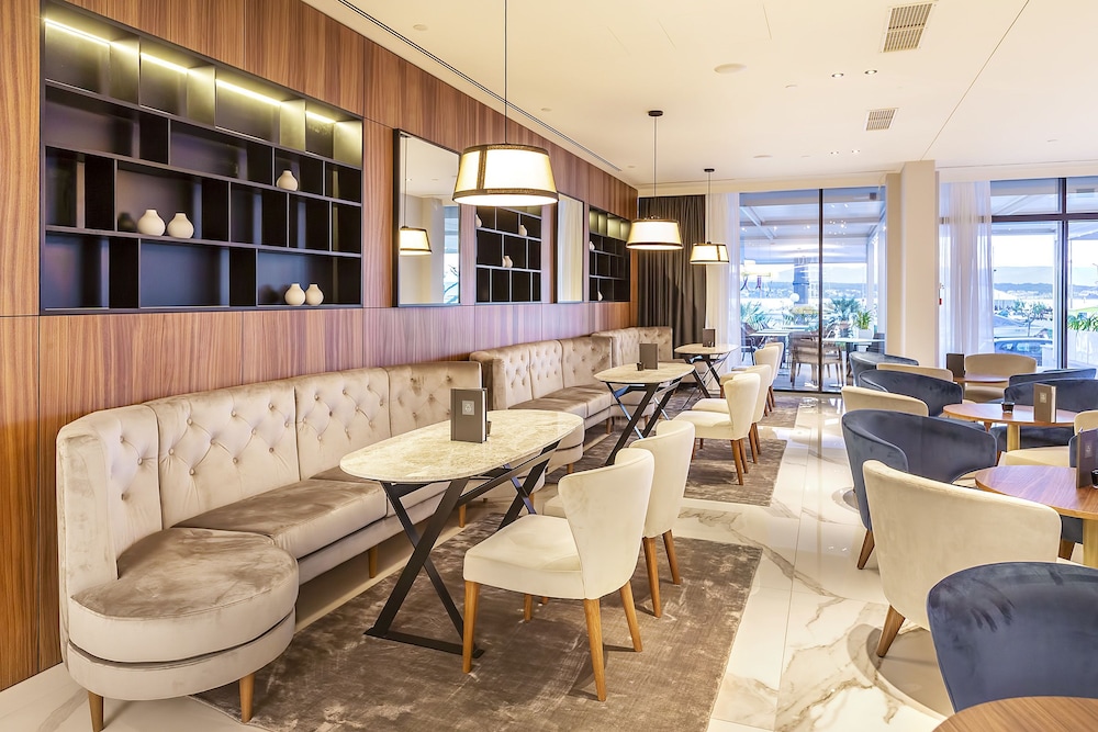 Riva Luxury Hotel 57/69