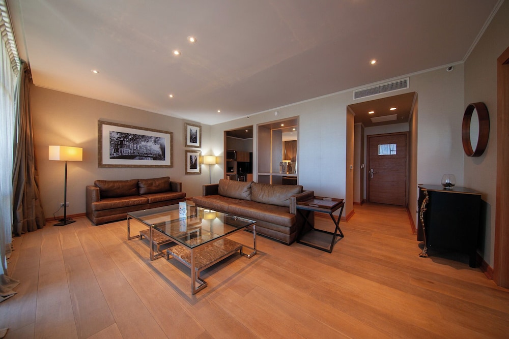 Hotel Parada Linares 32/50