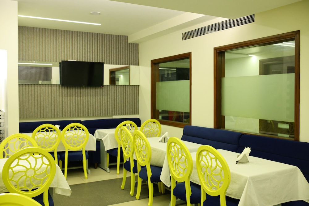 Karon Hotel Lajpat Nagar 46/60