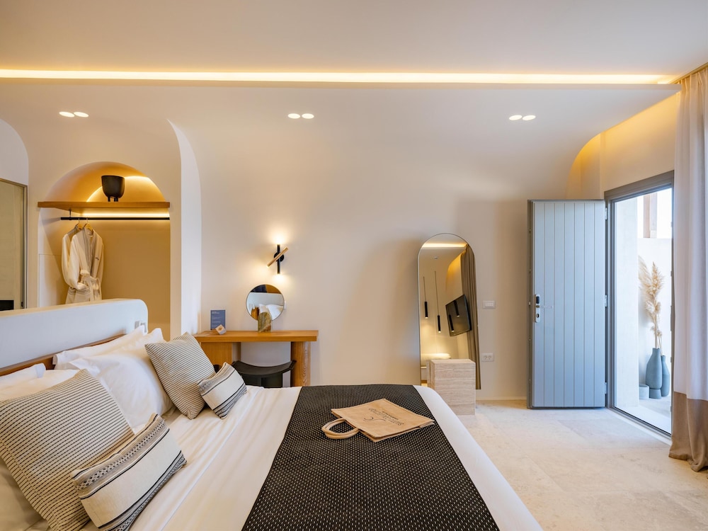 SANTO MINE OIA SUITES 9/45