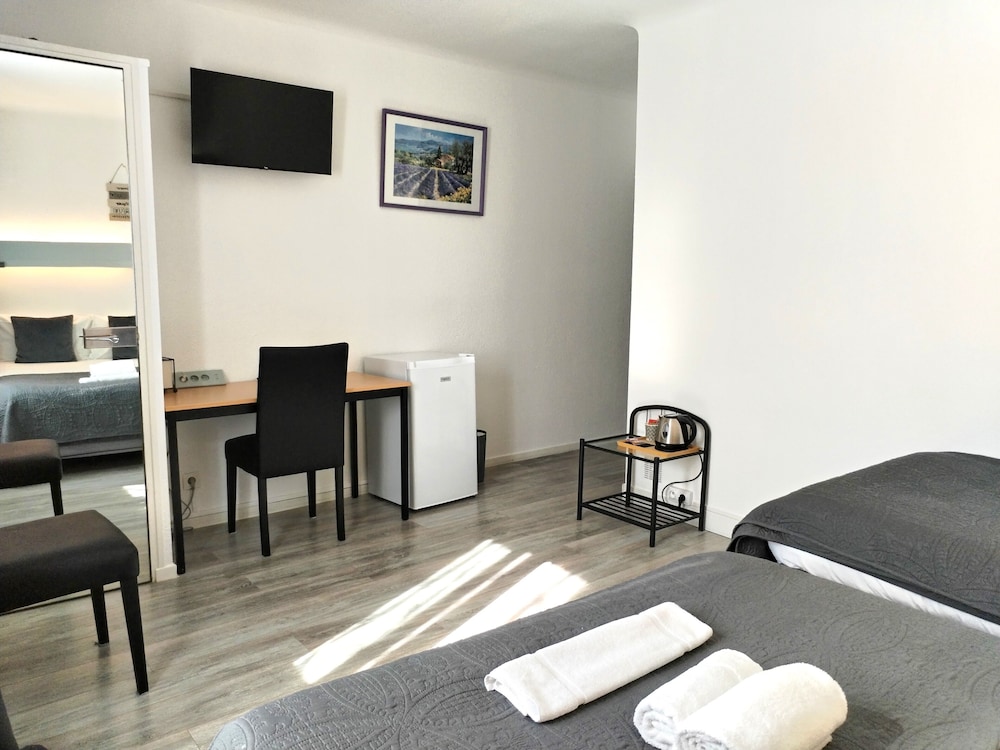Hotel La Bastide D Entraigues Rest de L Autre Cote 50/70