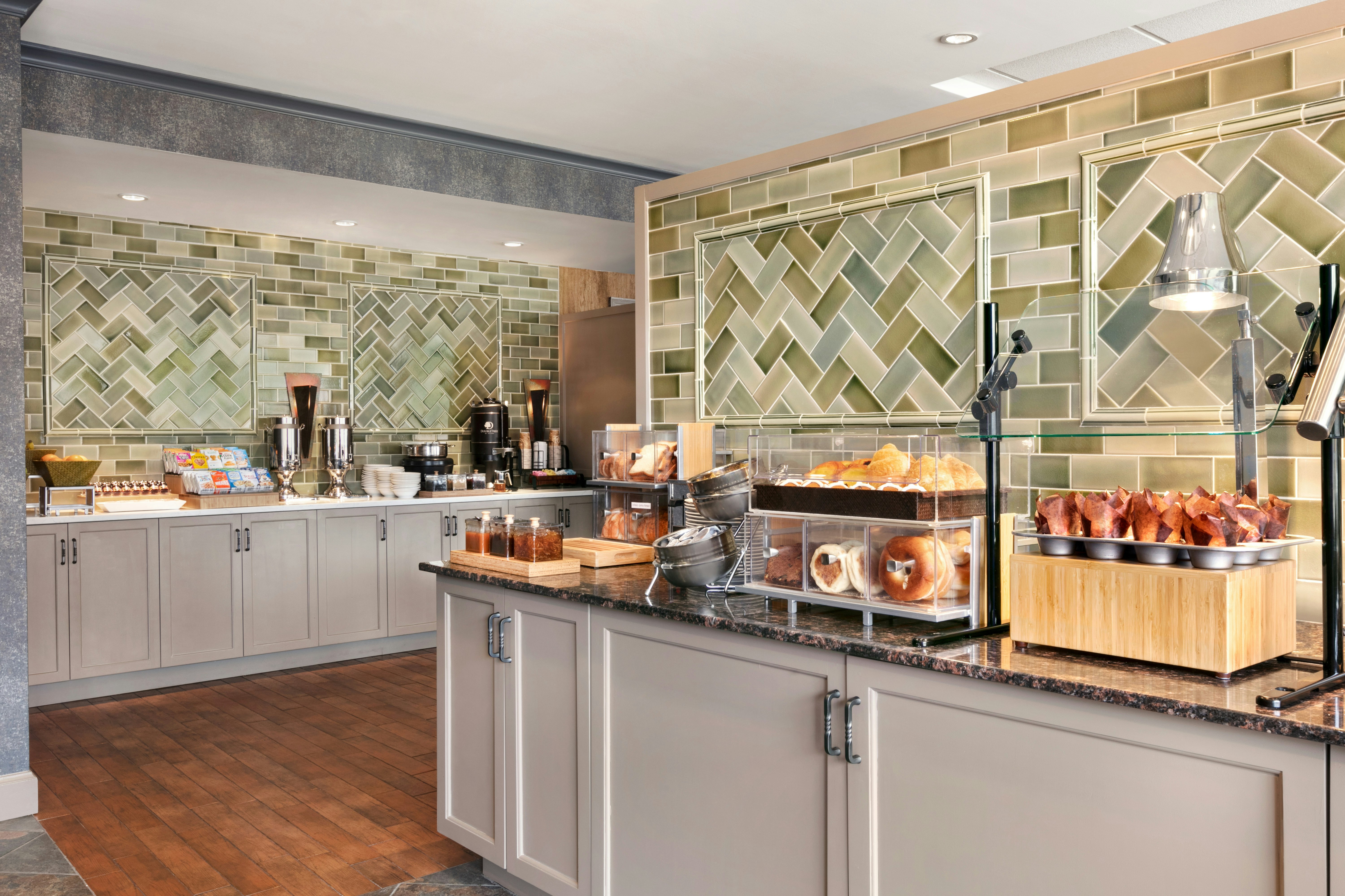 Doubletree By Hilton Mclean Tysons 50/71
