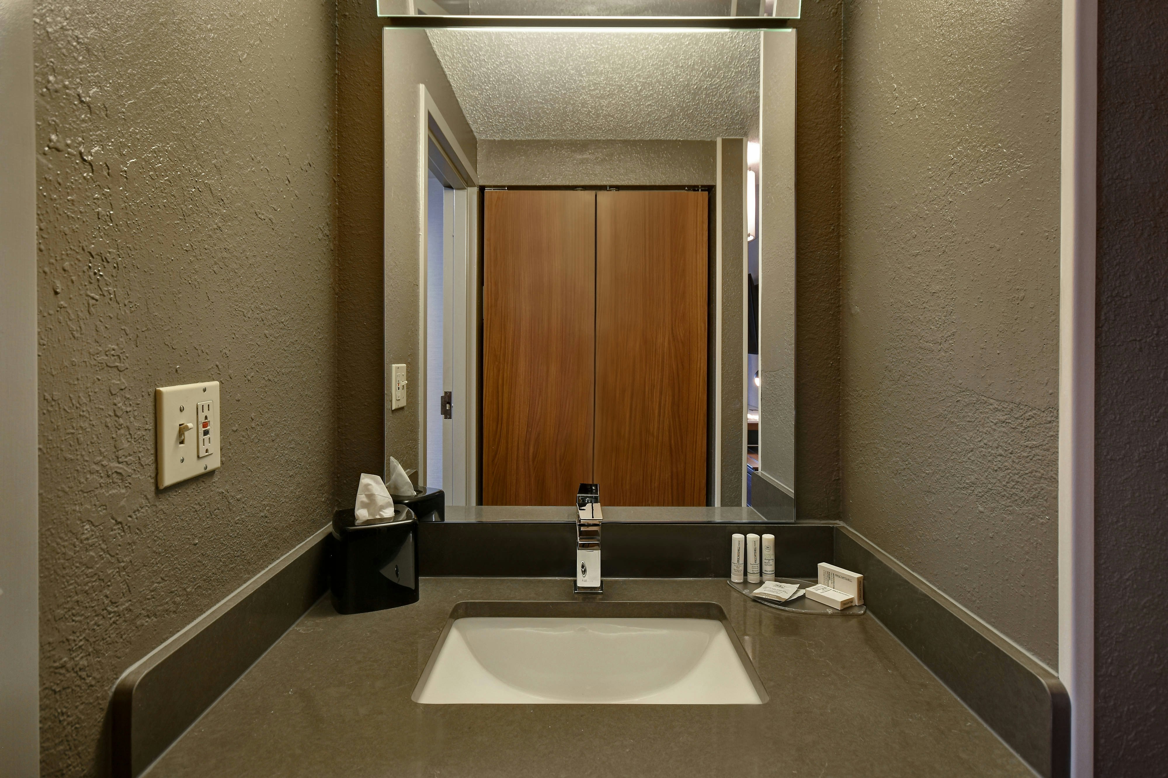 غرفة، Courtyard by Marriott Cincinnati Airport 5/5