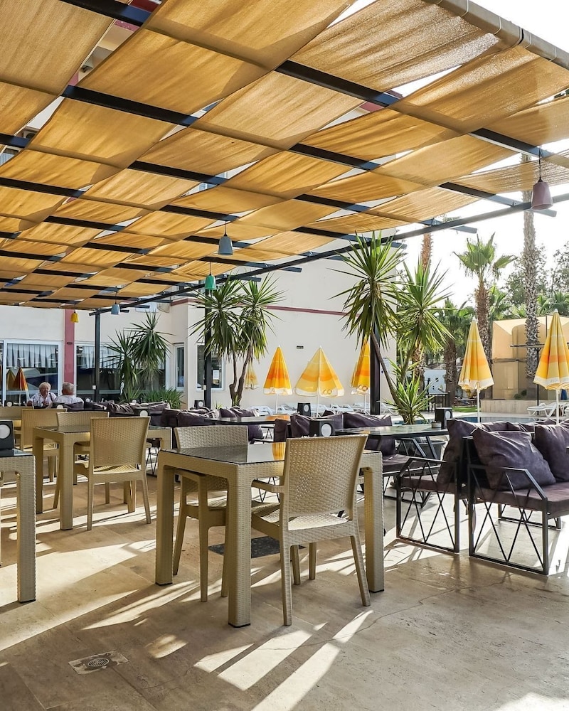 LARISSA PARK HOTEL KEMER 37/56
