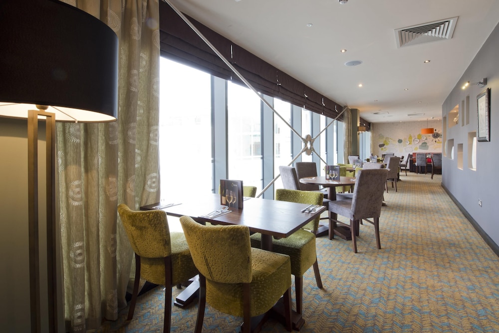Premier Inn Exeter City Centre hotel 34/40