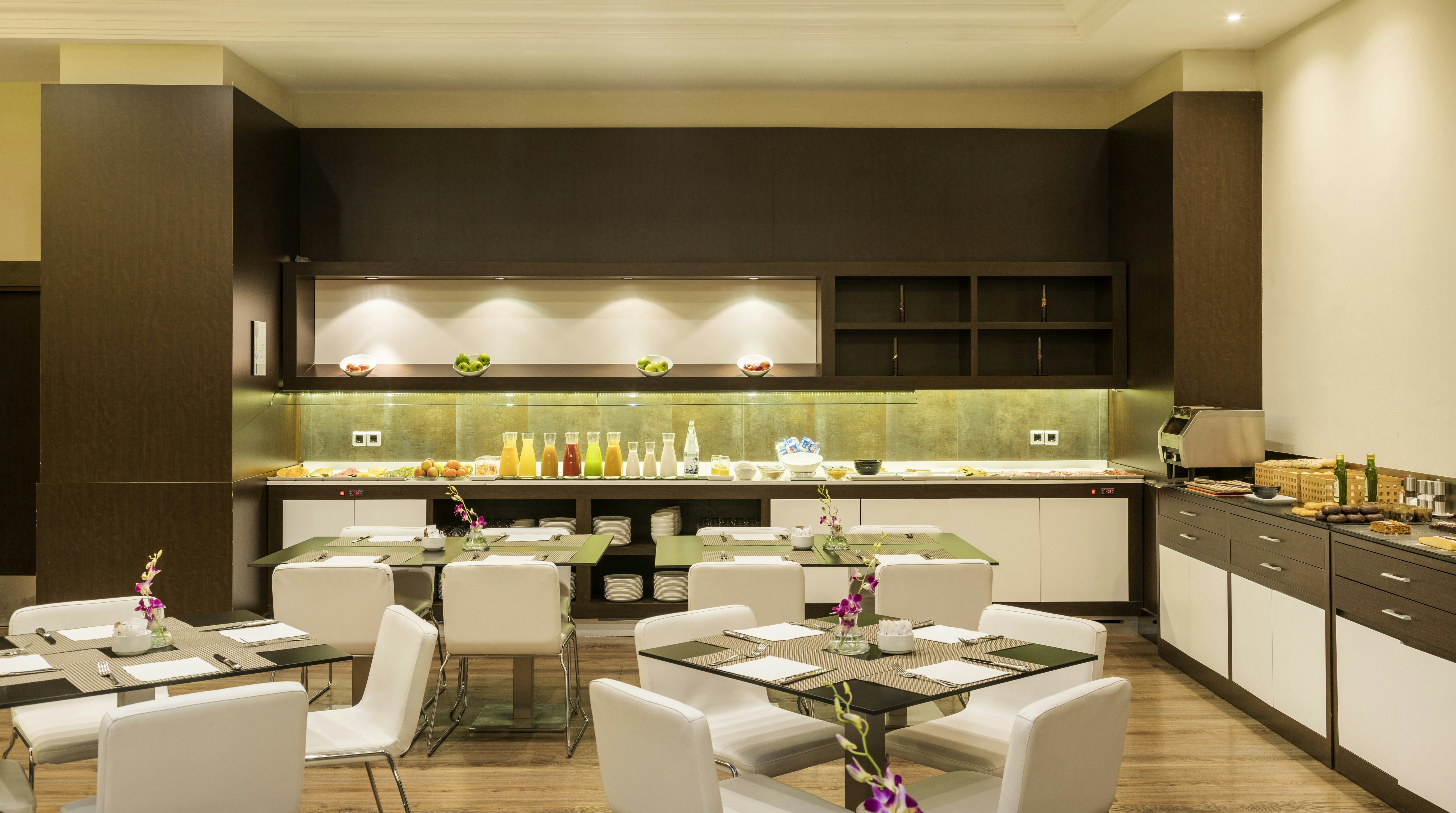 Ilunion Suites Madrid 16/26