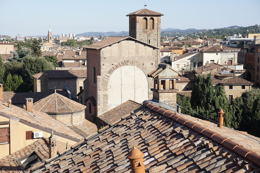Casa Isolani Santo Stefano 39/48
