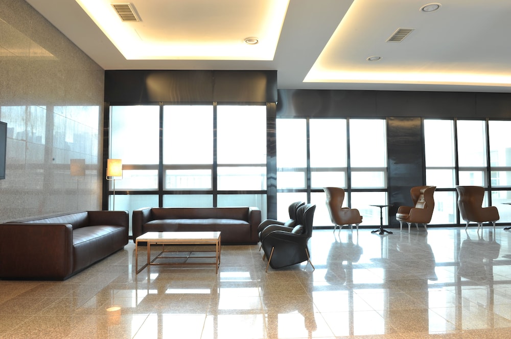 Yongin Central Co'op Hotel 35/44