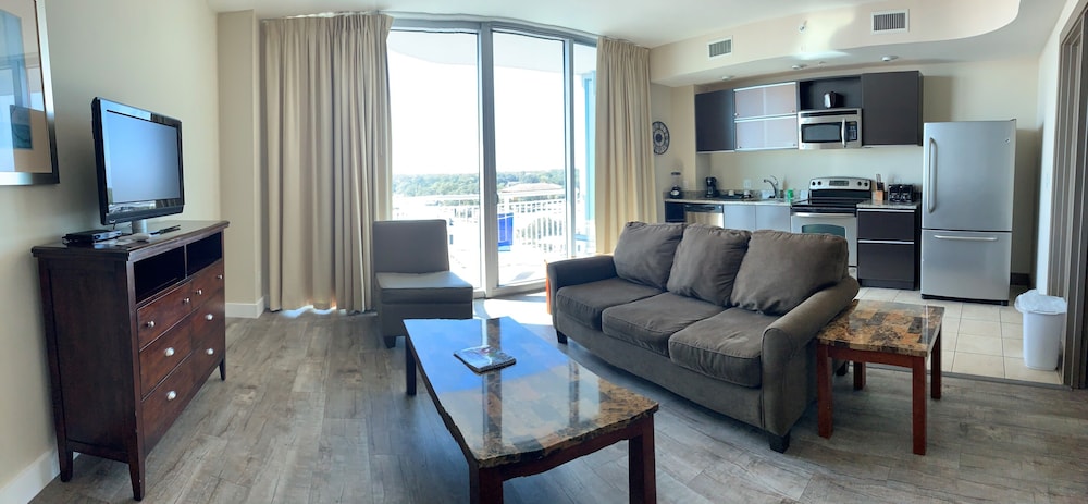 South Beach Hotel Suites 15/28