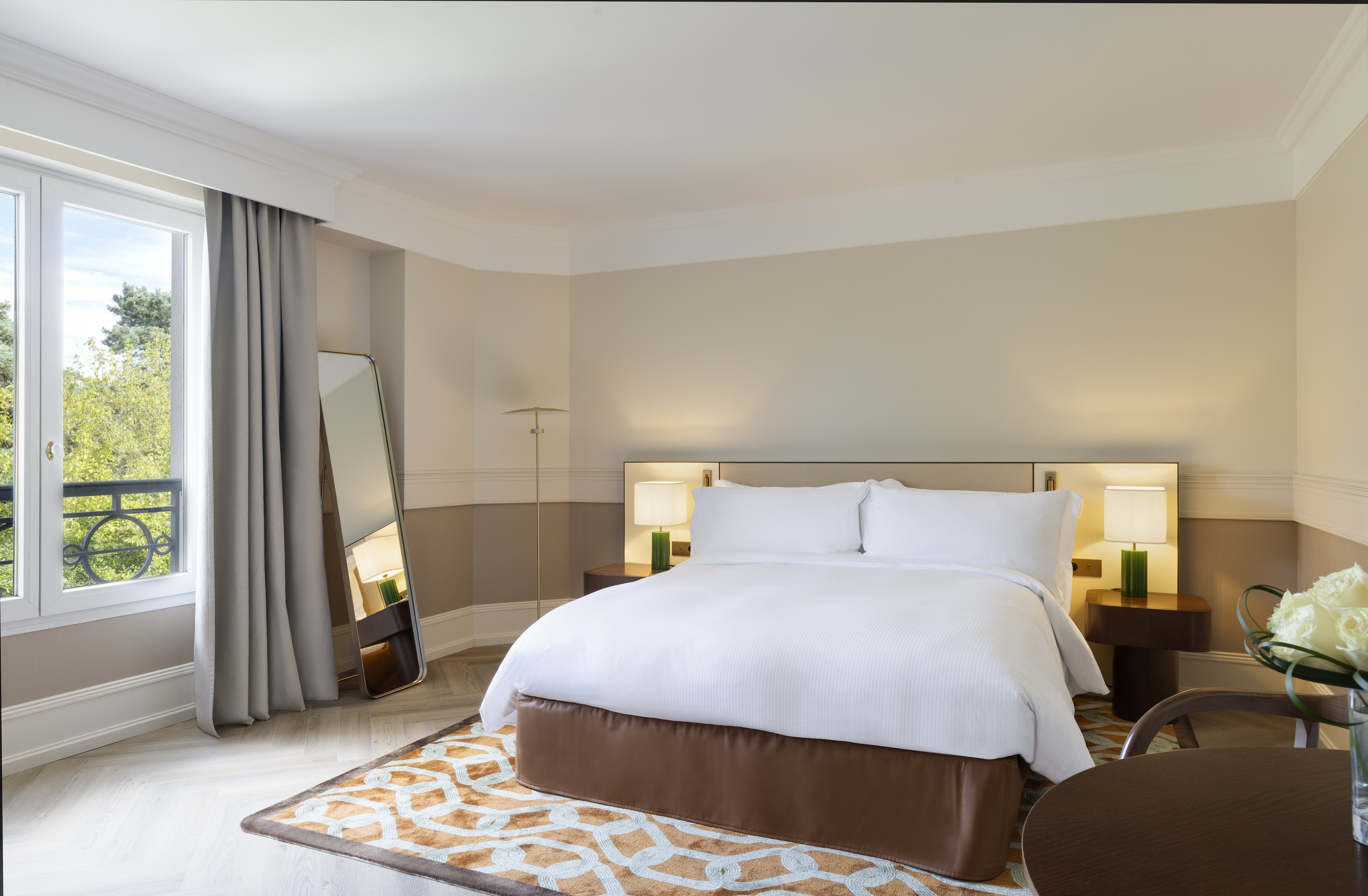 Classic, Queen Bed, Accessible