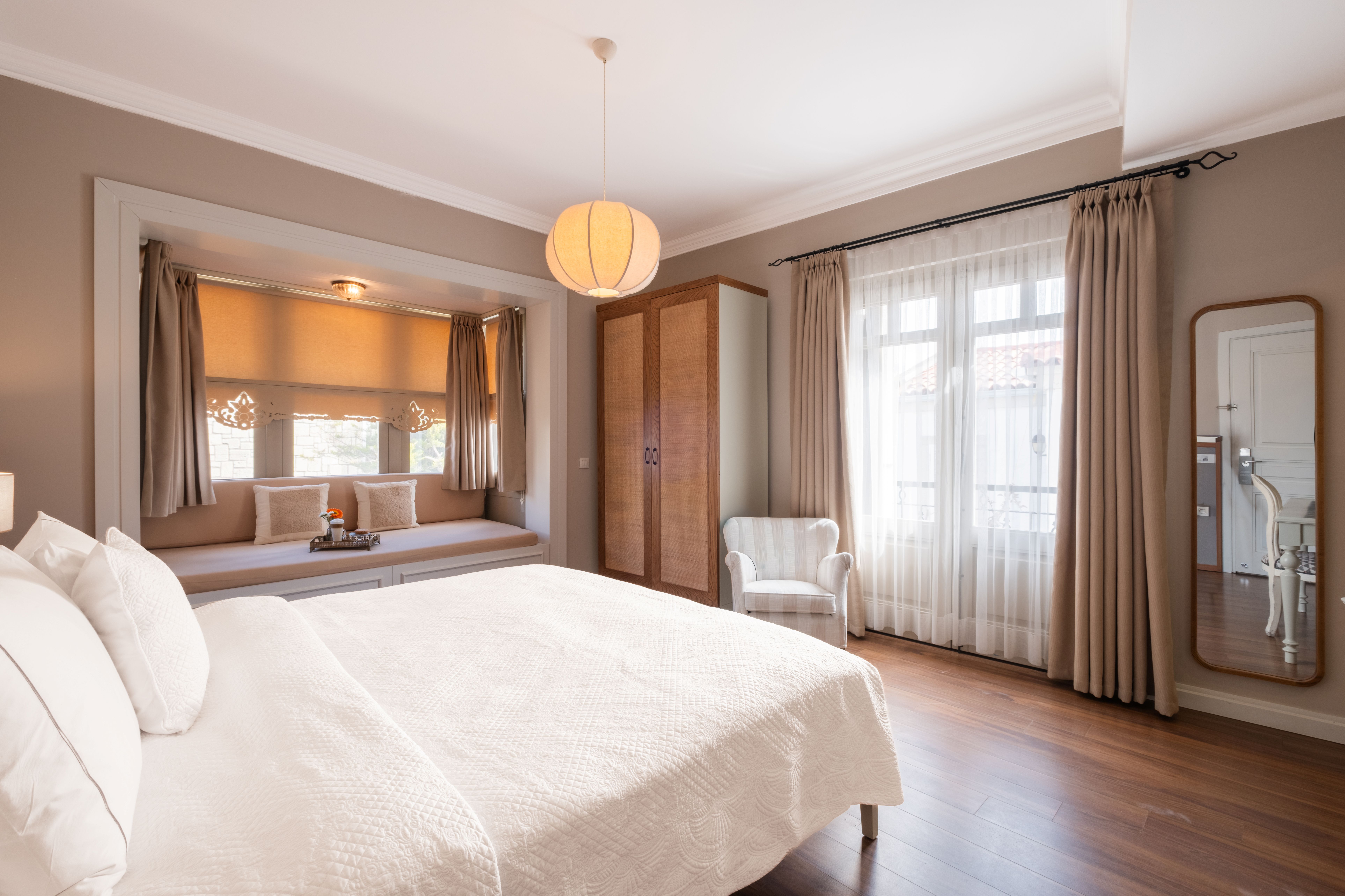 Deluxe, Bay View